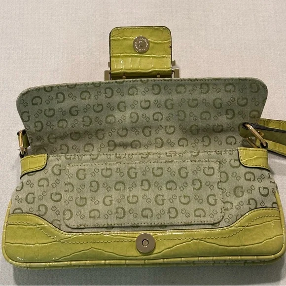 Vintage GUESS Y2K Green Shoulder Bag Monogram Brass Buckle Purse Croc Pattern - Picture 11 of 16